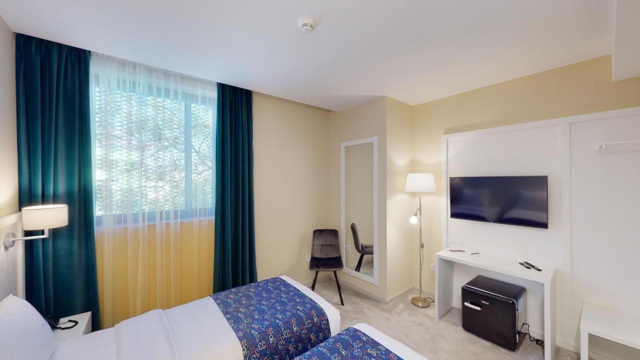 Epigraph Design Kosher Hotel Tbilisi Bagian luar foto